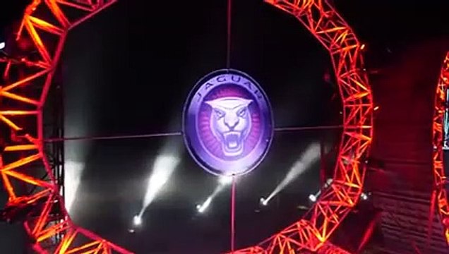 Looping de 19,08 mètres, record du monde pour le Jaguar F-Pace