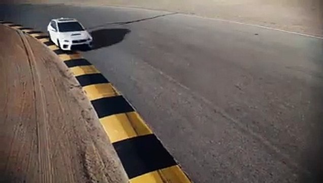 Les nouvelles Subaru WRX et WRX STI en action