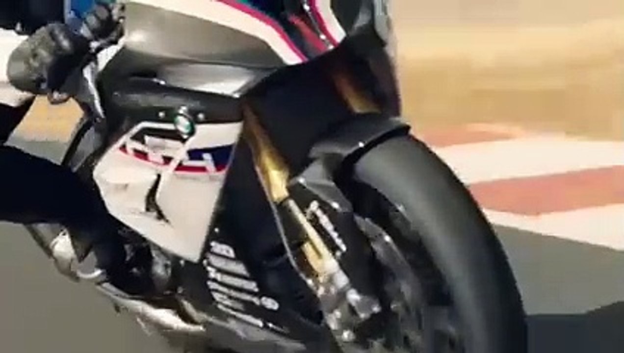 BMW HP4 Race : une bête de course limitée à 750 exemplaires.