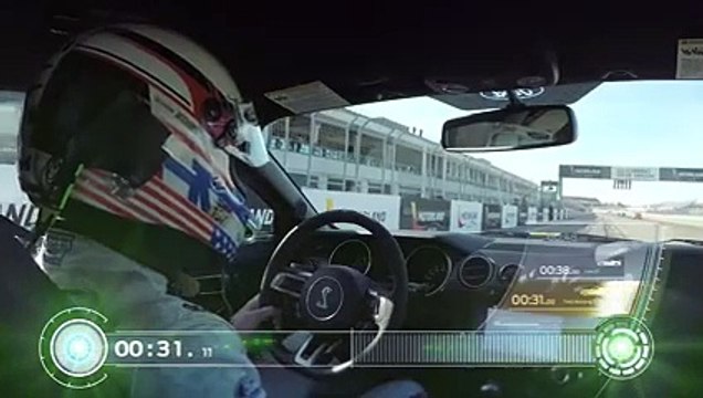 Quand un Ford F-150 Raptor affronte une Fiesta ST, une Mustang GT ou une Ford GT