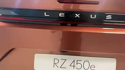 VIDEO - Lexus RZ, premier contact avec le SUV électrique au volant papillon