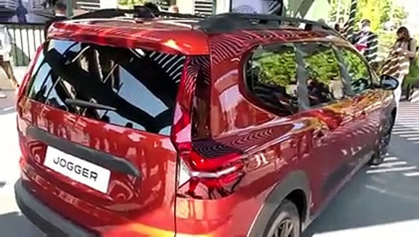 VIDEO - Salon Munich 2021 : la Dacia Jogger