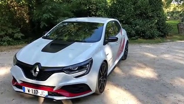 Présentation de la Renault Megane R.S. Trophy-R