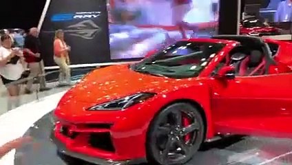 VIDEO - Chevrolet Corvette E-Ray, en direct du salon de New York 2023