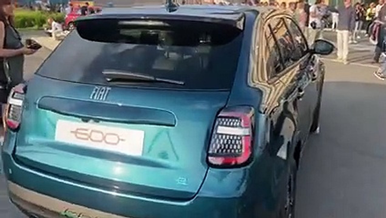 VIDEO - Fiat 600e, premier contact avec la grande sœur de la Fiat 500