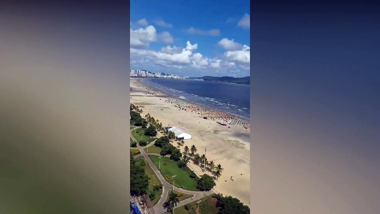 Paraglider films friend crashing into building