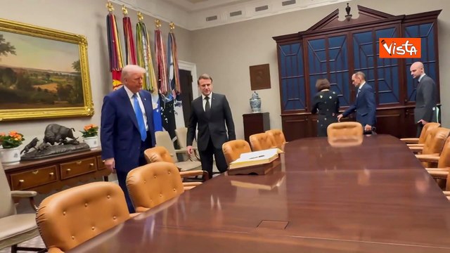 Trump riceve Macron alla casa Bianca, il video col dietro le quinte dell'incontro allo Studio Ovale