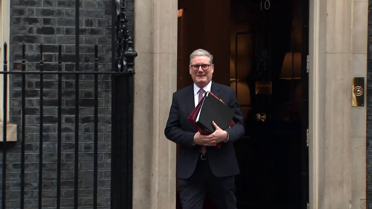 Keir Starmer travels to Parliament ahead of PMQs