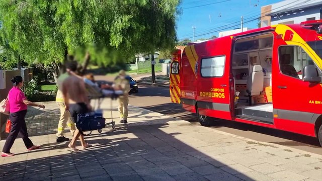 Mulher fratura o tornozelo ao cair de escada no Bairro Periolo