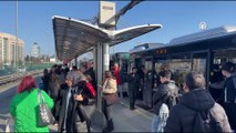 Ekrem'in metrobüsü yine yolda kaldı