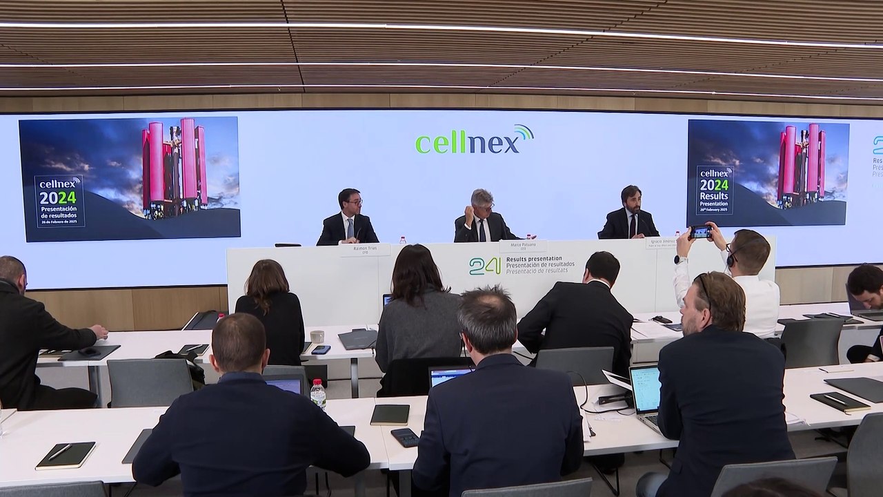 Cellnex factura 3.941 millones (+7,7%) y reduce pérdidas hasta 28 millones en 2024