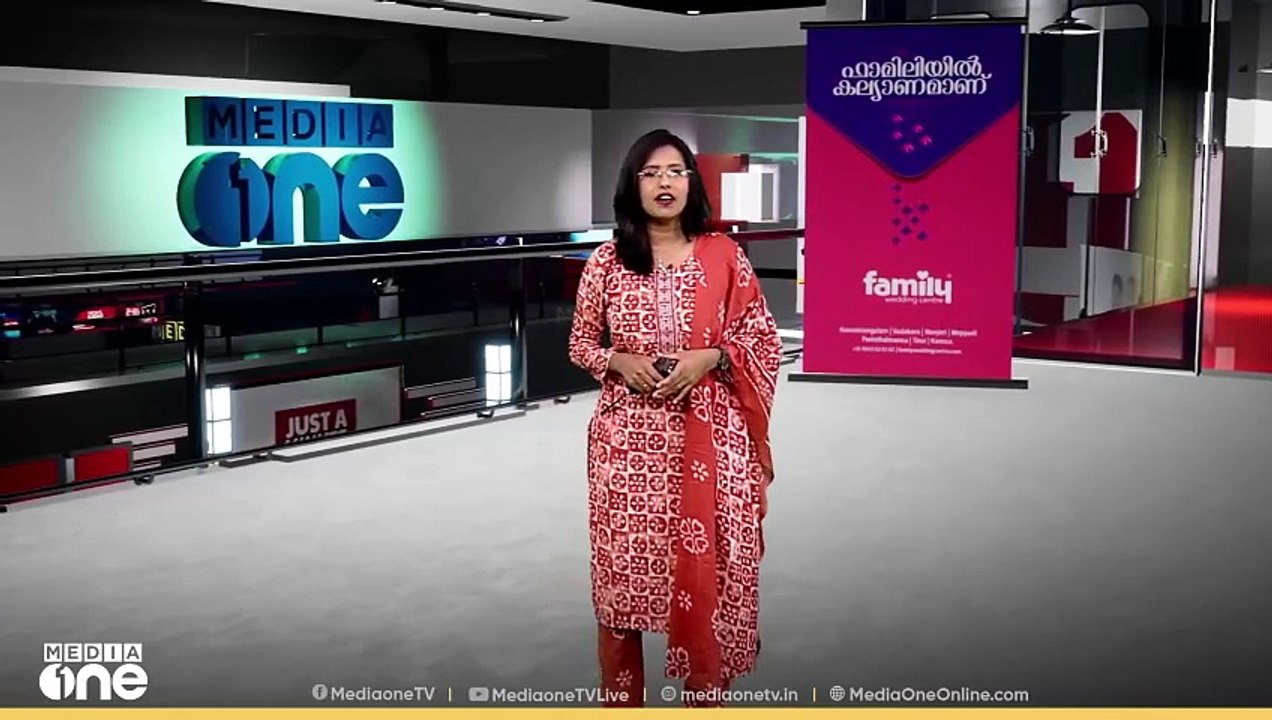 ഷൈജ ആണ്ടവനെ NIT - യിലെ ഡീനാക്കിയതിൽ പ്രതിഷേധിച്ച് NIT യിലേക്ക് DYFI പ്രതിഷേധ മാർച്ച്