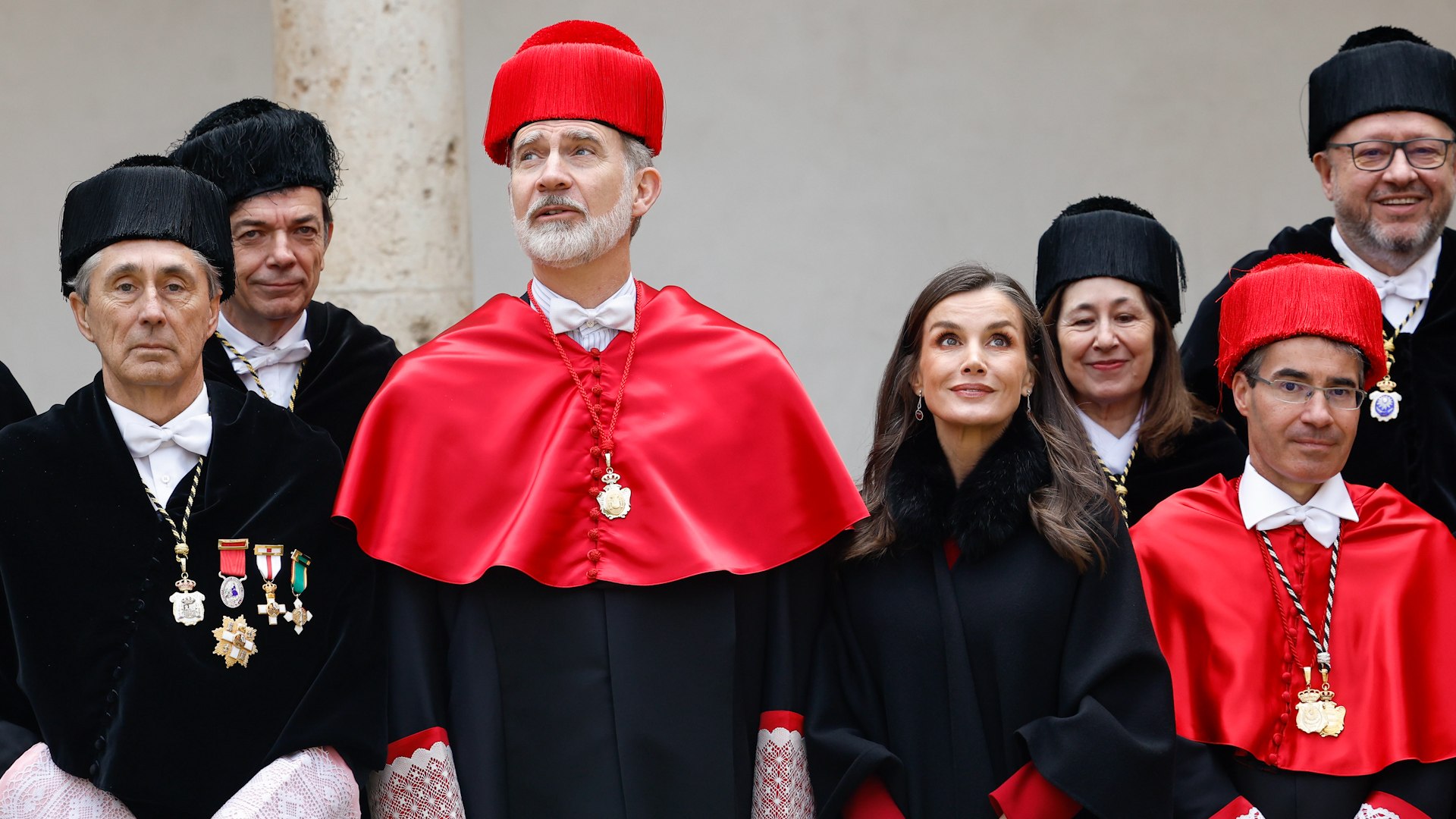 Felipe VI pide "claridad" a los juristas en su investidura como doctor honoris causa en Alcalá