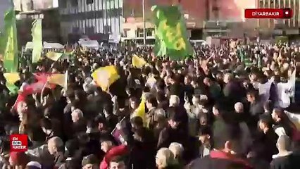 Diyarbakır'da vatandaşlar halay çekti