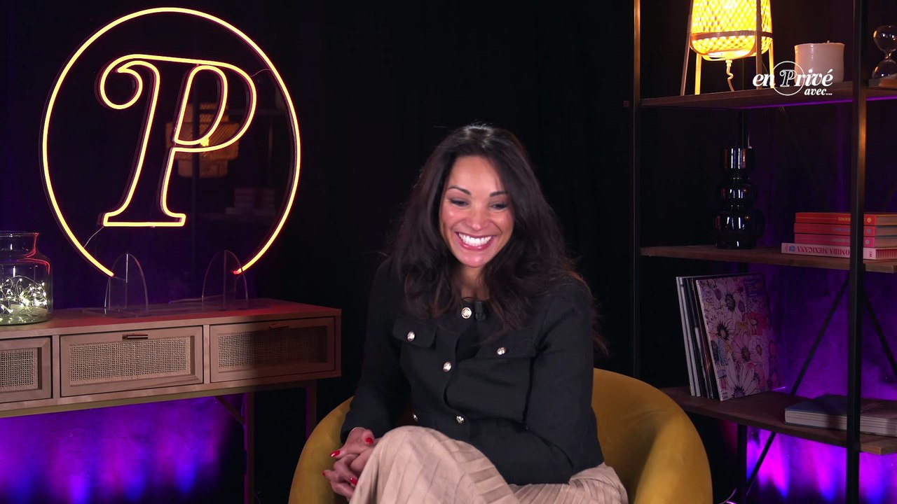 Cindy Fabre en interview pour "En privé avec", le format original de Purepeople.com