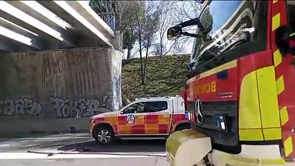 Los dos vehículos siniestrados, este miércoles, en la colisión que se ha producido en la M-503 de Madrid.