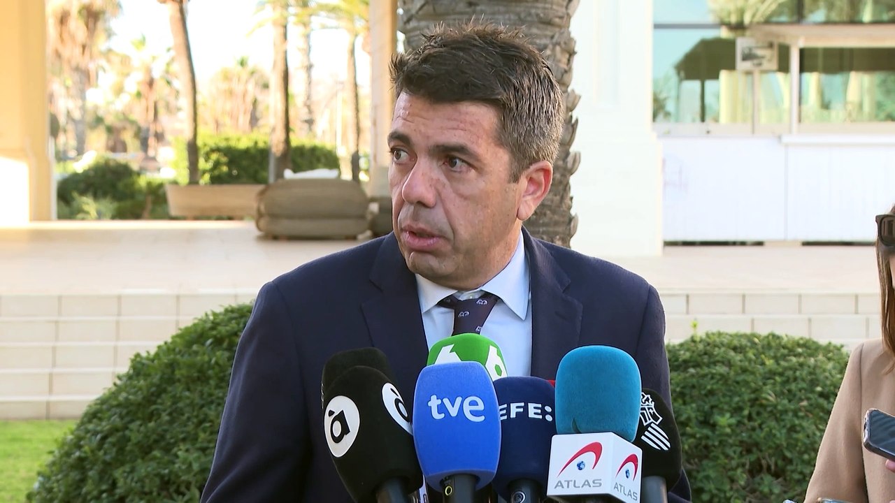 Mazón asegura que llegó al Cecopi a las 20.28 horas y la oposición le pide que deje de mentir