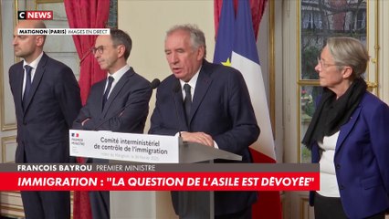 François Bayrou : «Nous avons amélioré de 25%, le nombre de retour dans leur pays d'origine»