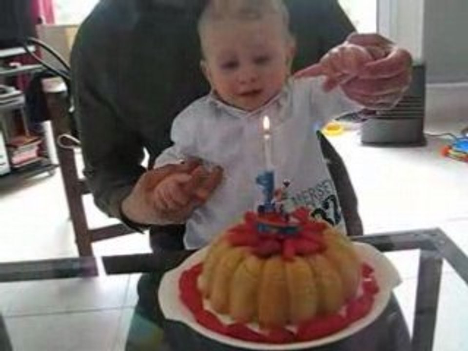 je souffle ma 1ère bougie!