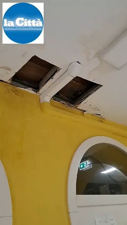 Eboli, torna a "piovere" in ospedale