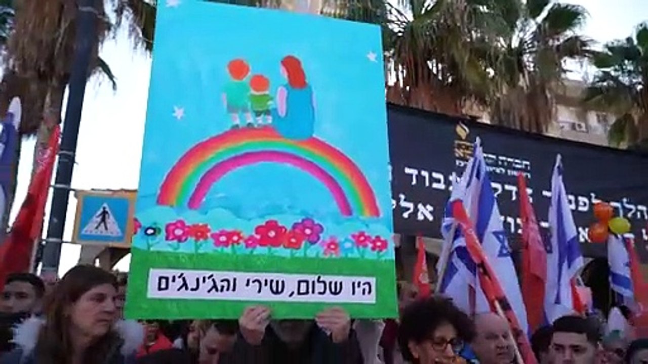 Hamas-Geiseln Shiri Bibas und ihre Kinder beigesetzt