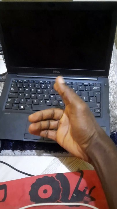 Dell Latitude Automatically Turn Off In A Few Seconds After Turning It On . How To Fix It! (WHY Does My Dell Latitude Shut Down IMMEDIATELY After Turning It On)