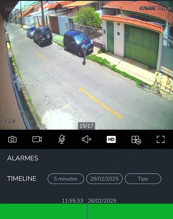 Vídeo mostra suspeito correndo após esfaqueamento