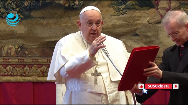 Estado de salud del papa Francisco registra ligera mejoría ; su pronóstico sigue siendo reservado