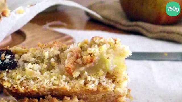 Petits carrés de pommes-poires à la cannelle aux flocons d'avoine et miel