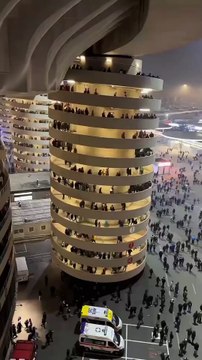La ilusión óptica de la pasarela en espiral de San Siro: una absoluta locura