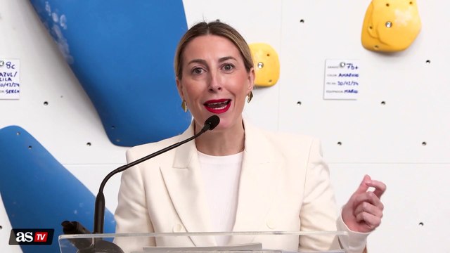 Alberto Ginés asiste al estreno del rocódromo en Cáceres que lleva su nombre