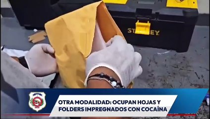 DNCD ocupa 39 hijas de papel y folder triturados impregnados con cocaína 