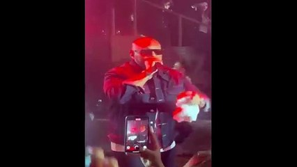 Sean Paul protagonista sul palco all'after show di Fendi - Video