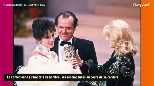 Isabelle Adjani : L’une de ses nombreuses récompenses est encore chez… Alain Delon