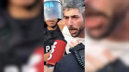 La Policía Federal se lleva detenido a un manifestante en el Congreso