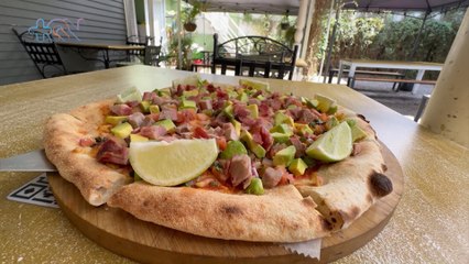 mqn-pizza de chifrijo con sabor a amistad-260225