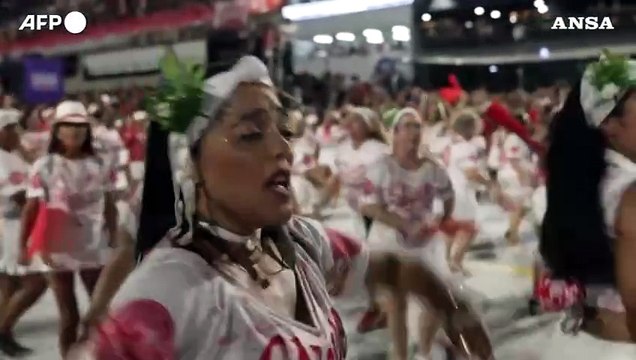 Carnevale di Rio, il rito purificatorio prima della sfilata al Sambodromo