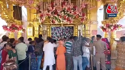 सूरत के टेक्सटाइल्स मार्केट में आग, धुआं-धुआं हुआ इलाका; देखें गुजरात आजतक