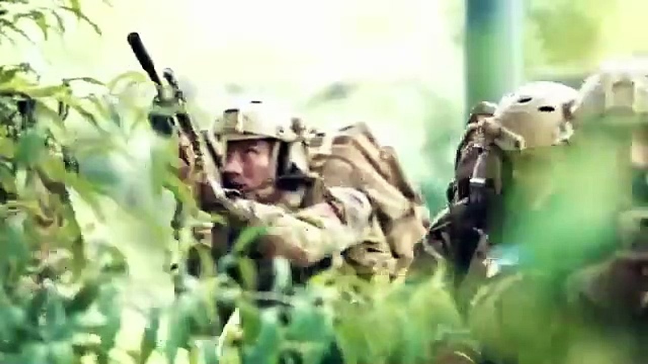 2025 Action Movie_Terrorists attack a bus, Wolf Warriors kill them in one fell swoop