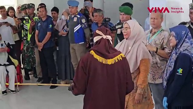Nyaris Tumbang! Pasangan Gay Tuai Hukuman Cambuk di Aceh