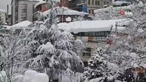 Aralıksız yağan kar bir şehrimizi Kutuplara çevirdi: Şehir merkezinde 1 metrelik kar var