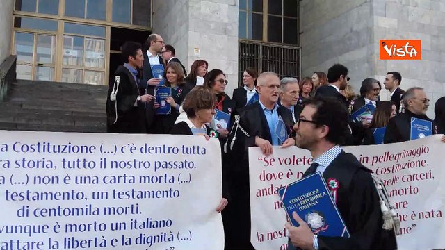 Flashmob dei magistrati davanti al Tribunale di Milano contro la riforma della giustizia
