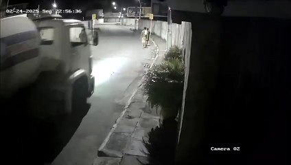 Trio flagrado roubando motorista por aplicativo na Cruz das Almas