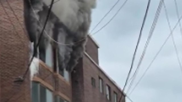 서울 성북구 5층 주택에서 불...주민 4명 대피 / YTN