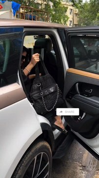 Bollywood Actress Nimrat Kaur was Spotted in Bandra Mumbai 🔥🥰❤️ #nimratkaur #bollywood #actresses #actressreels