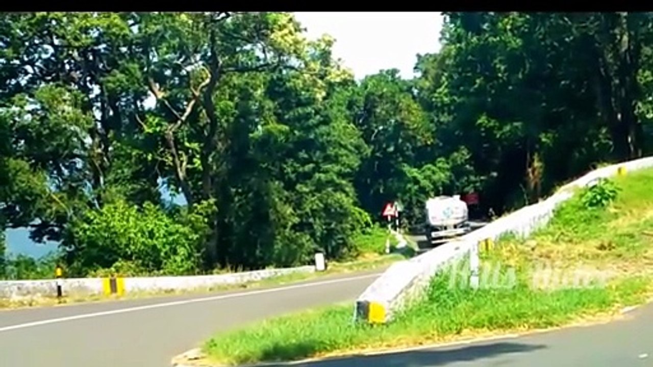 Ashok Leyland Tanker Lorry Turning on Valparai Hills Hairpin Bend  Pollachi roaf