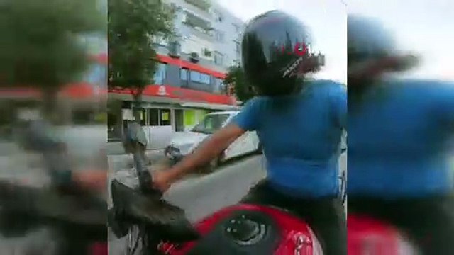 Adana’da ilginç anlar! 150 metre koştu, gelin arabasının üstünde bahşiş yolculuğu yaptı