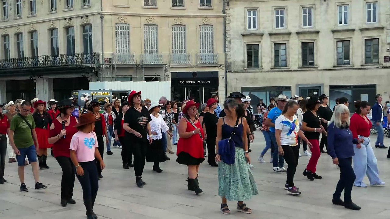 Initiation durant "Fais Mois Danser en Libournais" (Vidéo 1)