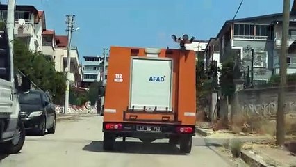 Kocaeli'de otluk yangını: Evlere sıçradı