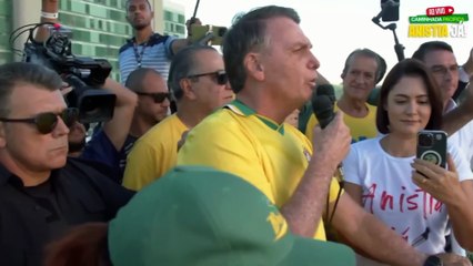 Bolsonaro niega una intención de huir de Brasil y exige que se revoque su arresto domiciliario